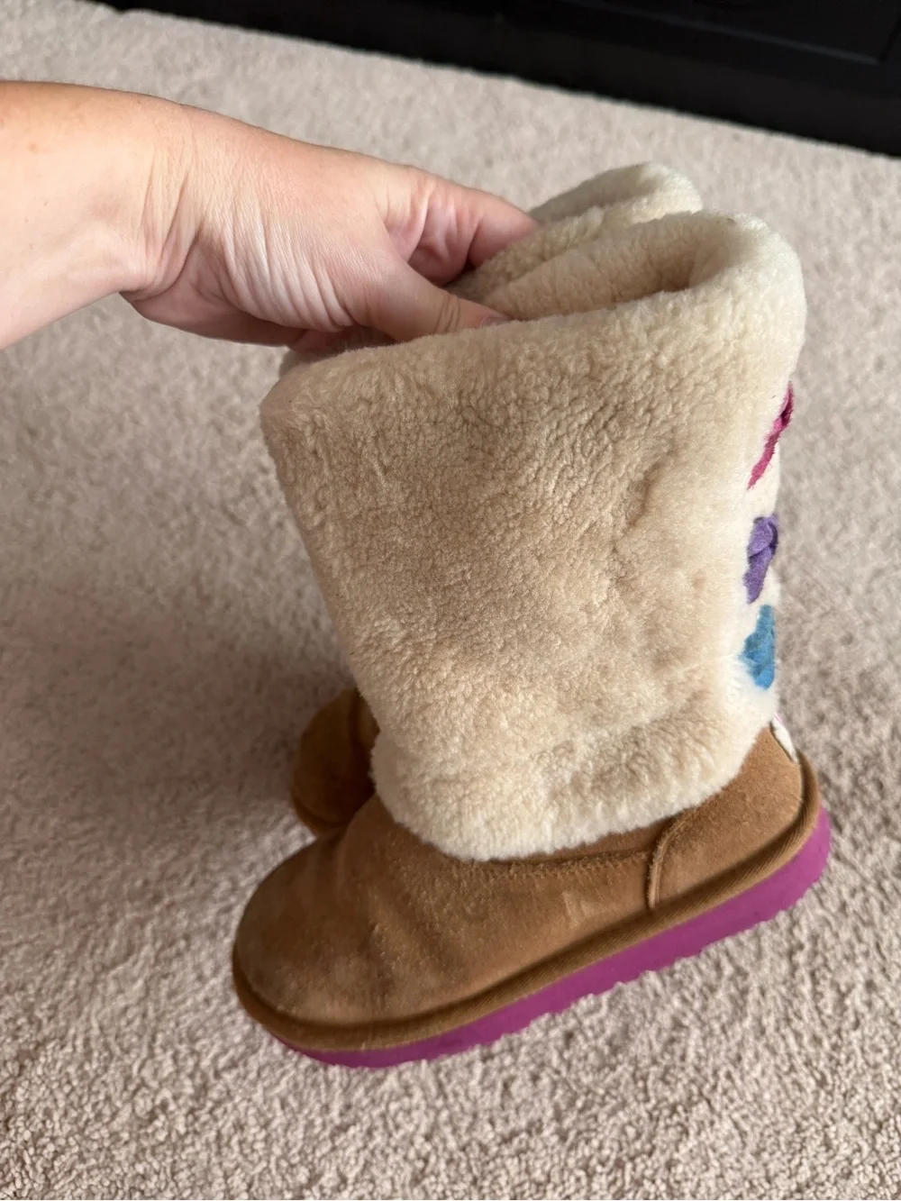 Ugg Malena Boots Kids Girls size 2 youth Chestnut Suede Bow Shearling, GUC